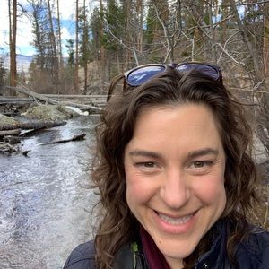 Meet your Posher, Nicole